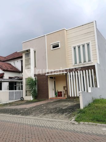 Rumah 2 Lantai Kos / Guest House Puri Widya Kencana Citraland