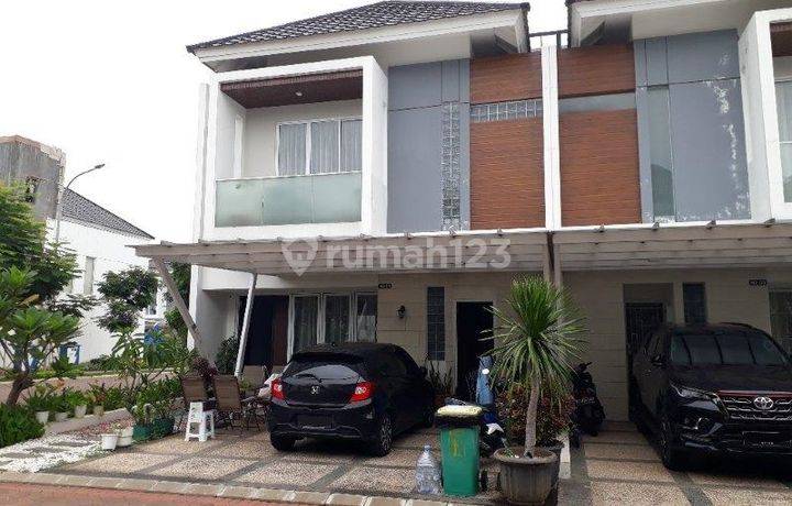 Rumah Tinggal The Riviera Puri