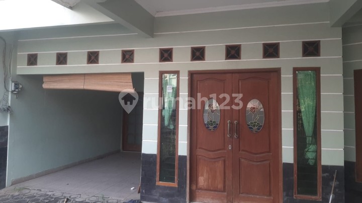 Rumah Tinggal Komplek Bukit Cengkeh II Rumah Tinggal Komplek Bukit Cengkeh II