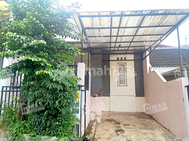 Affordable Well-Maintained House in Tidar Area with 2 Bedrooms, Price Negotiable at Pesona Mutiara Tidar Housing, Dau District, Malang Regency Affordable Well-Maintained House in Tidar Area with 2 Bedrooms, Price Negotiable at Pesona Mutiara Tidar Housing, Dau District, Malang Regency