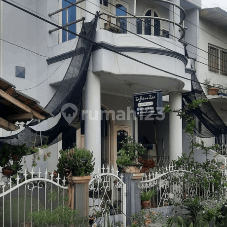 Rumah 2 Lantai di Daerah Stategis Perum Tytyan Kencana S8779