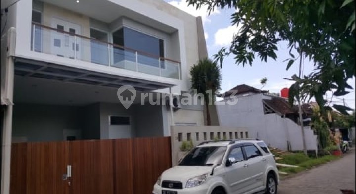 Villa 2 Lantai Lokasi Strategis Taman Baruna, Jimbaran Bali SHM