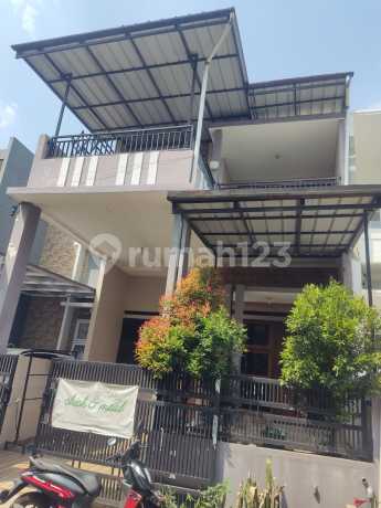 Jual Cepat Rumah Mewah Di Komplek Elite