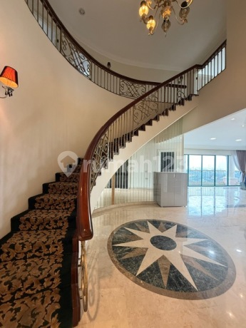 Furnished 4-Bedroom Penthouse 2 Floors Golfhill Terraces 385M² For Rent in Kebayoran Lama, South Jakarta Furnished 4-Bedroom Penthouse 2 Floors Golfhill Terraces 385M² For Rent in Kebayoran Lama, South Jakarta