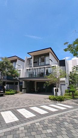 Favorite Lyndon Hoek Cluster Navapark Bsd City