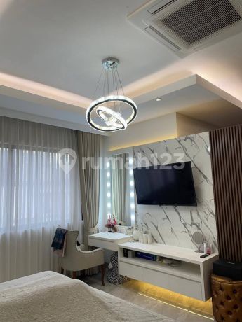 RUMAH RAPI KEBAYORAN INFINITY HOEK 2 LANTAI FURNISH BINTARO JAYA