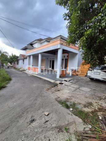 2-Storey House with 6 Bedrooms in Nusantara Permai Housing, Campang Raya, Lampung 2-Storey House with 6 Bedrooms in Nusantara Permai Housing, Campang Raya, Lampung