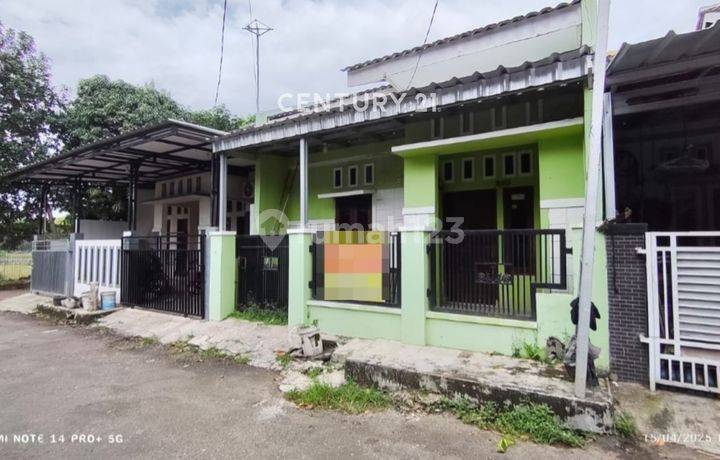 Rumah Tinggal Di Perumahan Taman Kota Ciperna 