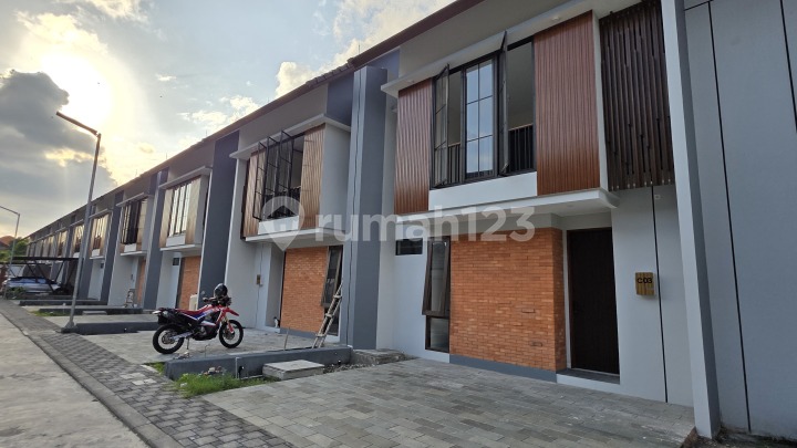 Dijual Rumah Ready Unit | 3 + 1 Kamar Tidur | Adhiwangsa Bali | Lokasi Strategis | Club House | One Gate System