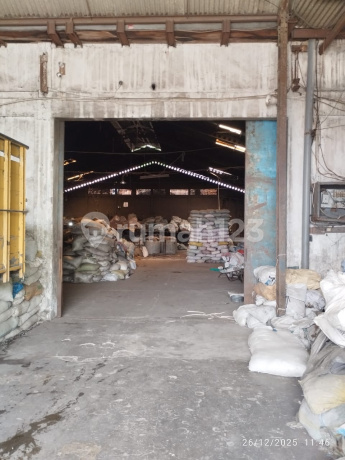 Dijual Cepat Pabrik+Rumah Plastik LT 1900M di Daerah Taman Sepanjang