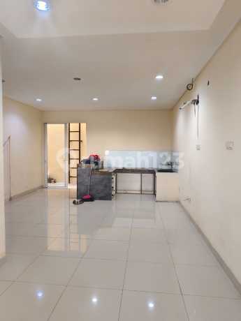 Rumah Pik 1 Siap Huni Bagus Harga Murah 