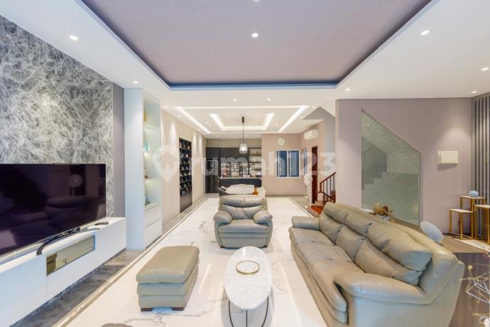 Pik 1 House Cheap Ready to Live Nice Luxurious Furnish