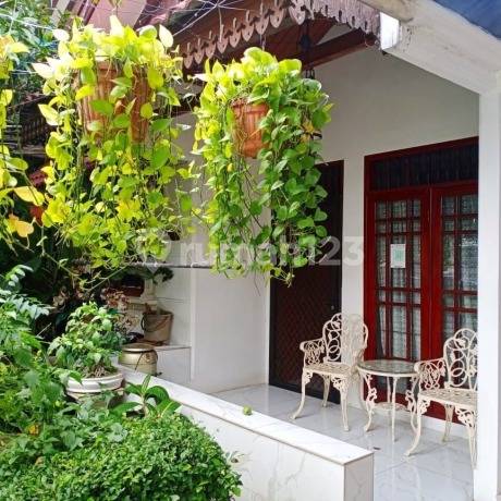 Rumah 2 Lantai Jatipadang Strategis Full Furnished Harga Bu