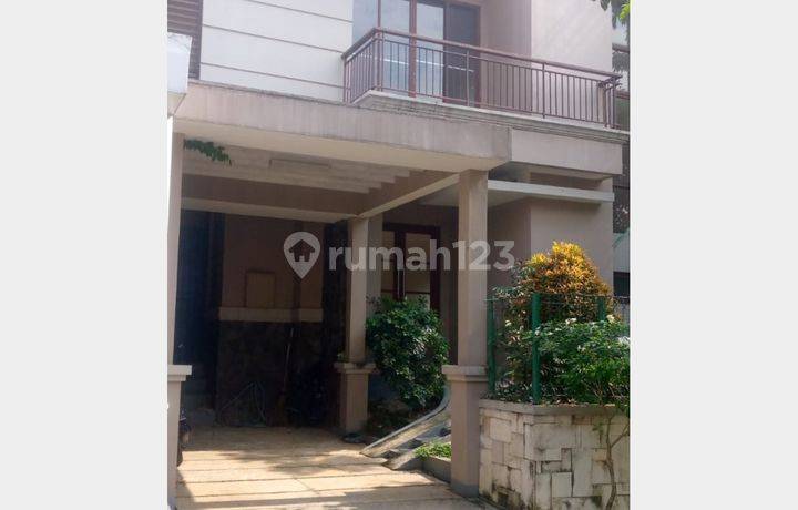Rumah Klasik Full Furnished Rancamaya Golf estate Harga terbaik