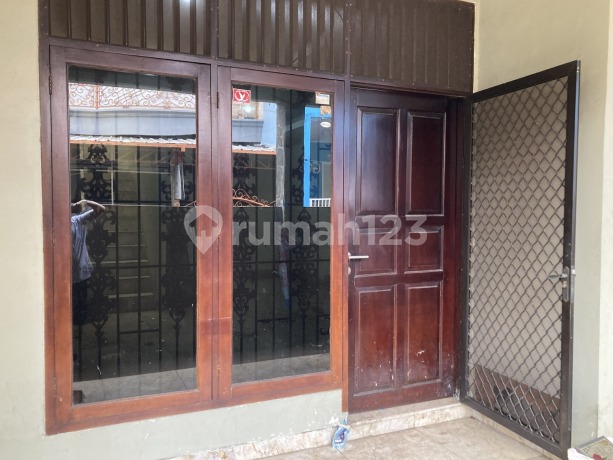 Rumah Hook Taman Buaran Indah 1, Klender, Duren Sawit, Jakarta Timur
