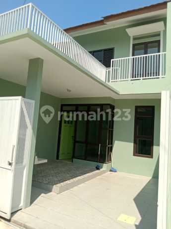 Rumah 2 Lantai Modern Minimalis di Villa Mutiara Bogor 1 - Siap Huni & Harga Terbaik! Rumah 2 Lantai Modern Minimalis di Villa Mutiara Bogor 1 - Siap Huni & Harga Terbaik!