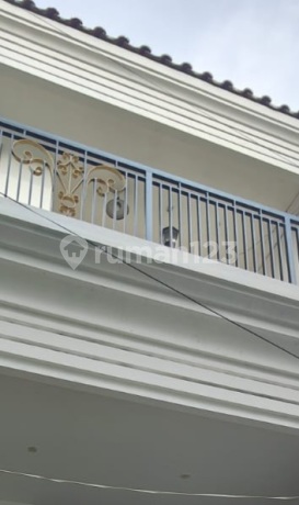 Dijual Rumah & 2 Unit Kontrakan Siap Huni di Kota Bekasi Rumah Bagus SHM di Bekasi Timur