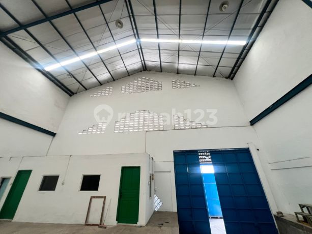 For Sale Warehouse in Pantai Indah Dadap, 40-Foot Container Access, Industrial Area, Strategic Location, Ready to Use