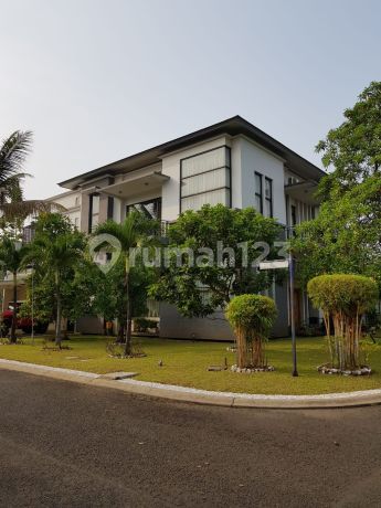Rumah Mewah Sutera Magnolia Alam Sutera, Hoek