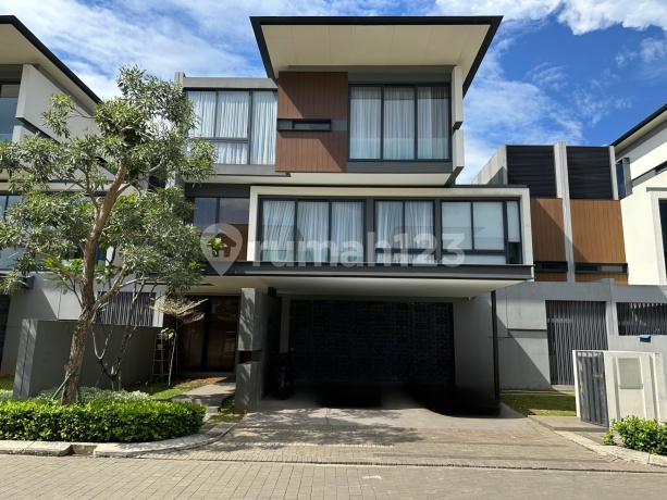 For Sale Luxury House Nava Park Lyndon Private Cluster