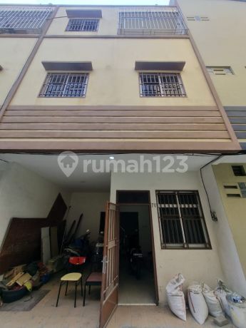 Wilson Rumah Baru 3 Lantai Dalam Mini Cluster Poris Gaga