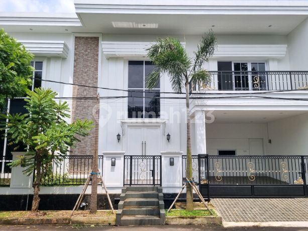 Rumah Baru Mewah Hoek Modern Classic Dekat Taman Bintaro Sektor 9