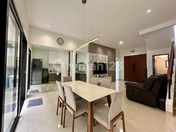 DIJUAL RUMAH FULL FURNISHED Cluster Flamingo TURUN HARGA 
