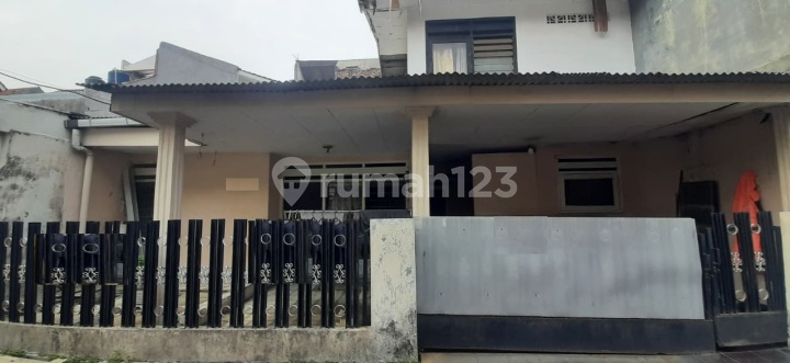 Rumah Standar Area Komp Cempaka Hijau Kampung Utan Ciputat.