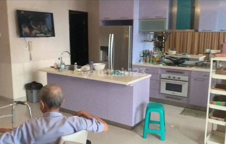Apartemen Bellagio Residence, 3 Bedrooms, Sudah Renovasi, Open Kitchen, Modern Design.