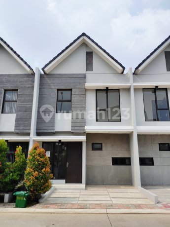 Rumah Modern 2 Lantai Siap Huni Dalam Cluster Galuhmas Karawang Rumah Modern 2 Lantai Siap Huni Dalam Cluster Galuhmas Karawang