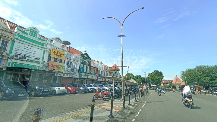 DIJUAL RUKO GOLDEN VIENNA 2LANTAI HADAP JALAN BESAR DEKAT AKSES TOL DAN KOMERSIL DIJUAL RUKO GOLDEN VIENNA 2LANTAI HADAP JALAN BESAR DEKAT AKSES TOL DAN KOMERSIL