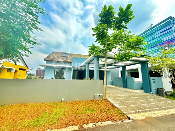 Best House in Sentul with Spacious and Green Land