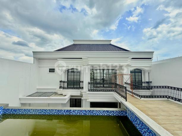 Rumah Classic Premium 2 Lantai + Kolam Renang di Sentul City, 10M Rumah Classic Premium 2 Lantai + Kolam Renang di Sentul City, 10M