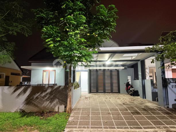 Modern House 2 Lantai Downslope, Taman Luas di Cluster Asri