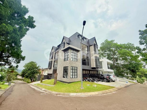 Luxury Modern Industrial House in Sentul City | 4 Floors - Hook