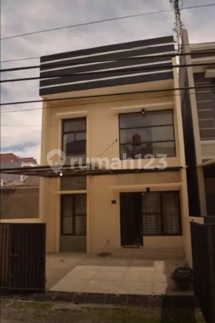 Rumah Siap Huni 2 Lantai di Komp Kiara Sari Asri di Buah Batu Rumah Siap Huni 2 Lantai di Komp Kiara Sari Asri di Buah Batu