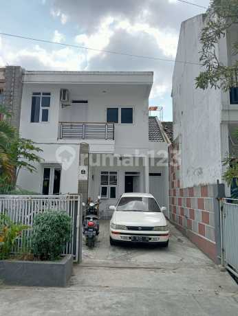 Rumah Bagus 2 Lantai Minimalis Komplek Kiara Sari Asri di Buah Batu Rumah Bagus 2 Lantai Minimalis Komplek Kiara Sari Asri di Buah Batu