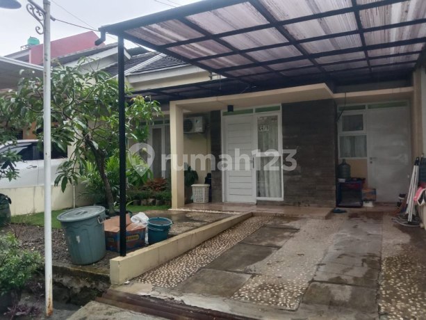 Nice 1-Story House in Buana Soeta Gede Bage Complex Nice 1-Story House in Buana Soeta Gede Bage Complex