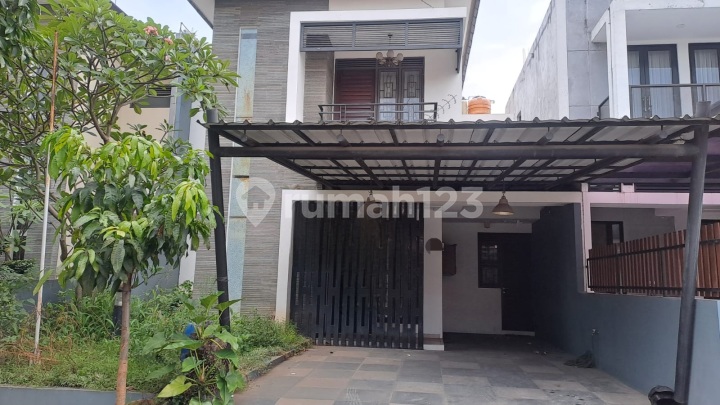 Rumah 2 Lantai Bagus Siap Huni di Komplek Grand Sharon Soekarno Hatta