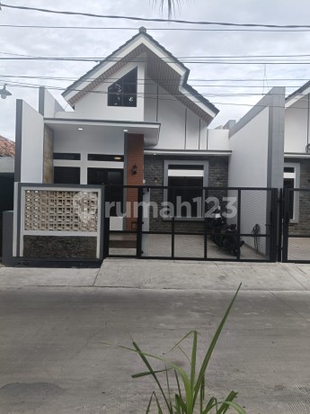 Rumah Scandinavian Tinggal Masuk Full Renovasi bisa KPR di Perum Barata Harapan Jaya Kota Bekasi