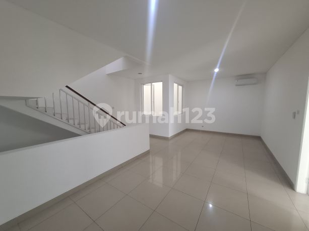 Lavender Building House, Quick Sale, Negotiable Price, Bbs Flood Area, 3.5 Floors, Good Condition, SHM Certificate, Modern, Renovated, South.