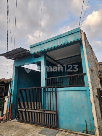 Rumah Siap Huni Lokasi Strategis di Wahana Pondok Ungu 73784 Sri