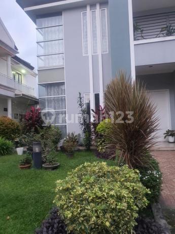 Rumah Dijual Di B S D Siap Huni Strategis Rumah Dijual Di B S D Siap Huni Strategis