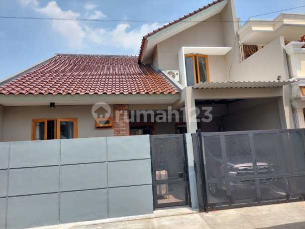 Rumah Siap Huni Fully Furnished Strategis Dekat Ke M R T