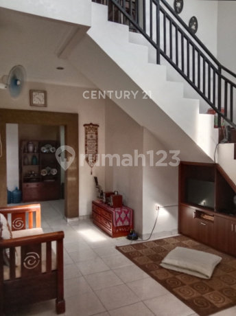 Dijual Rumah 2 Lantai Siap Huni di Perumnas Karawaci Tangerang