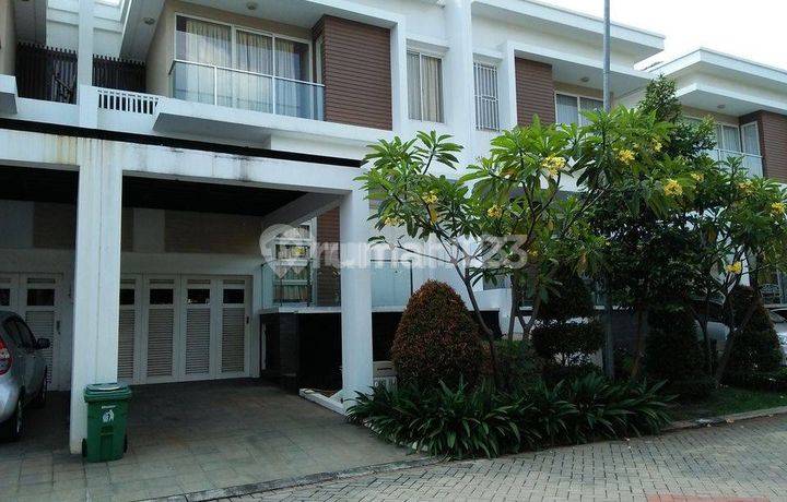 Dijual Rumah Golf Residence Kemayoran Uku 8x18 Lokasi Eksklusif Cluster Jrg Ada