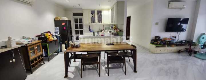 Apartemen Mangga Dua Court Luas 180 M2 Furnished Kt3+1 KM 2+1 Rapi dan Siap Huni Apartemen Mangga Dua Court Luas 180 M2 Furnished Kt3+1 KM 2+1 Rapi dan Siap Huni