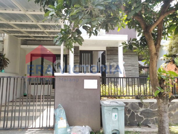 Rent a House in an Exclusive Housing Complex. Quiet, Safe, & Easy Access.