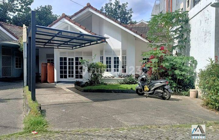 Rumah di Taman Pelesiran Cihampelas, sangat strategis, dekat ITB dan Ciwalk