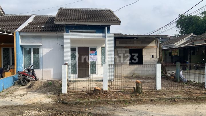 Dijual Rumah Murah 2 Lantai Samping Aryana Karawaci Tangerang Angsuran 4 Juta Flat 15 Tahun